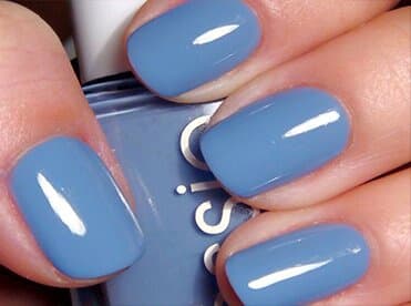 Regular Manicure Essie Azul